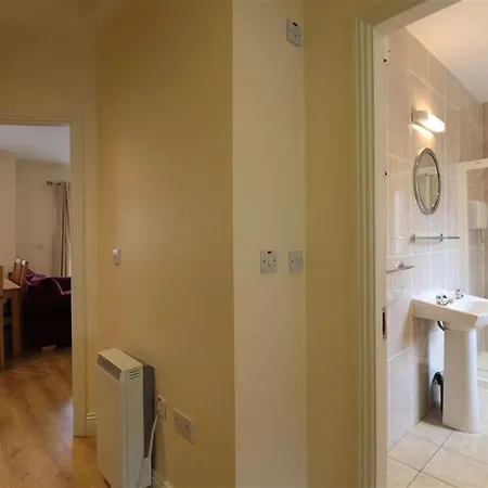 Kincora Harbour -ideal For Families Contractors Cheapest Price بيت للعطل *