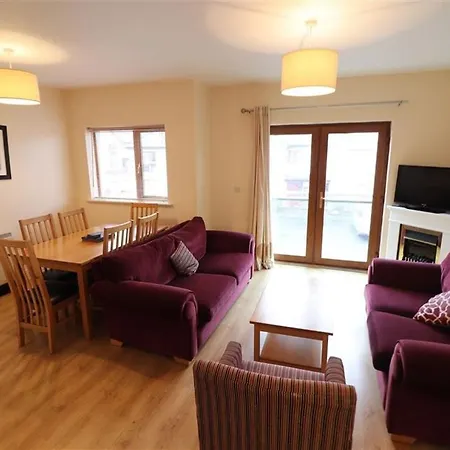 Kincora Harbour -ideal For Families Contractors Cheapest Price كيلالوي